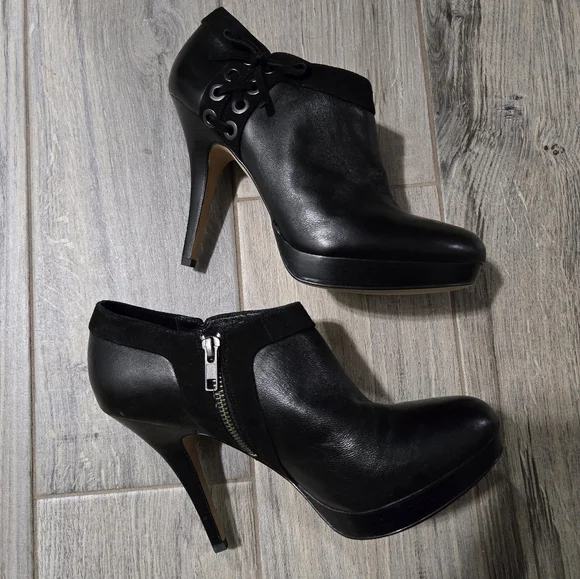 Coach Beatrice low ankle bootie heels,  size 8.5 women's - Picture 6 of 15